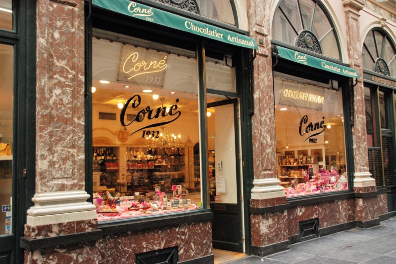 ecommerce-NEOULES-min_chocolate_chocolaterie_shop_luxury_chic_gallery_brussels_belgium-558146